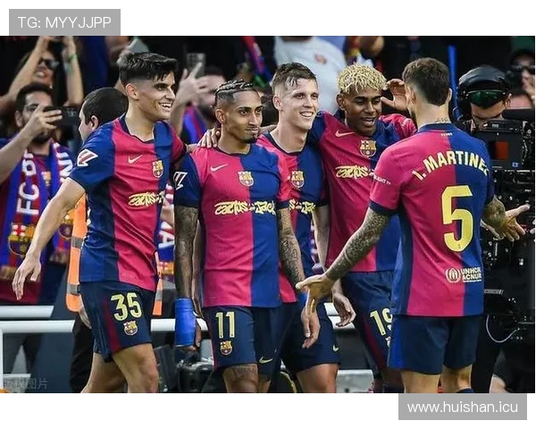 西甲半场精彩纷呈 姆巴佩9分钟双响 拉菲尼亚亚马尔助攻 巴萨4-2力克皇马